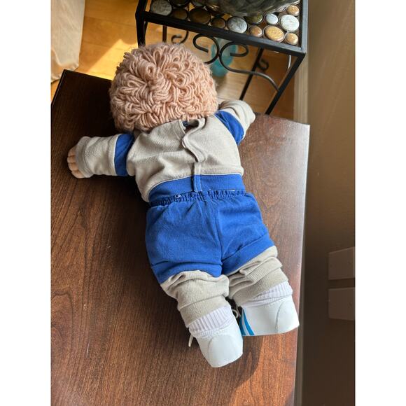 2 1983 Cabbage Patch Kids Boy Athlete w/ Blue Eyes & VTG BALDY PREEMIE - Picture 4 of 12